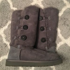 Ugg Size 10 Grey Boots in EUC